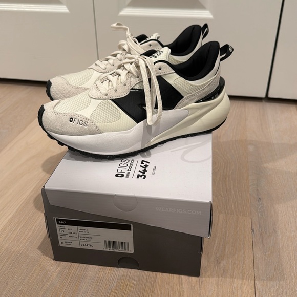 Unisex FIGS x New Balance 3447 sneakers SOLD OUT ONLINE!! - Picture 2 of 9